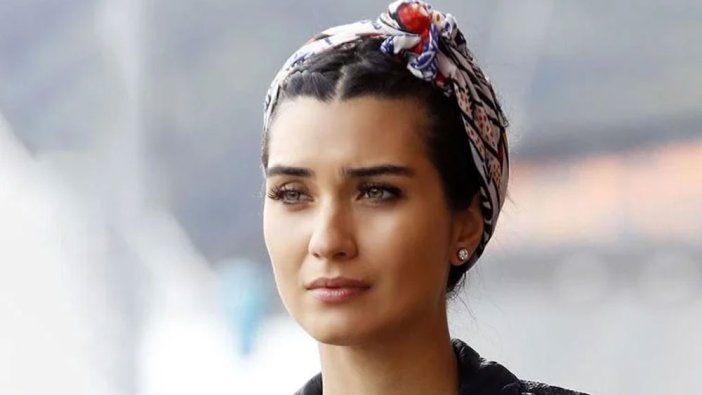 Tuba Büyüküstün: Akıl ve kalp arasında sıkışıyorum