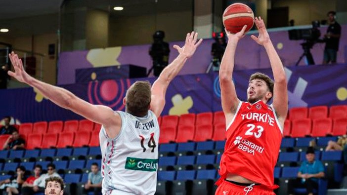 12 Dev Adam yüzümüzü güldürdü: Belçika'yı rahat geçti