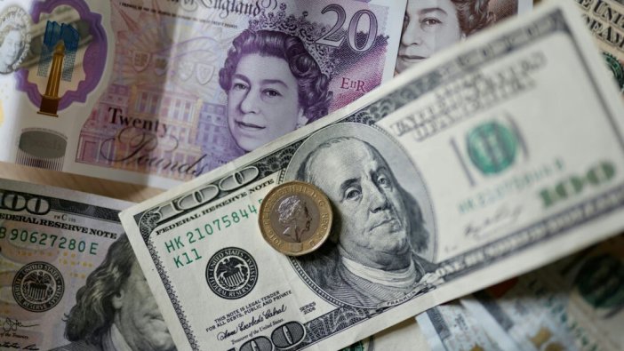 Pound dolar karşısında eriyor!