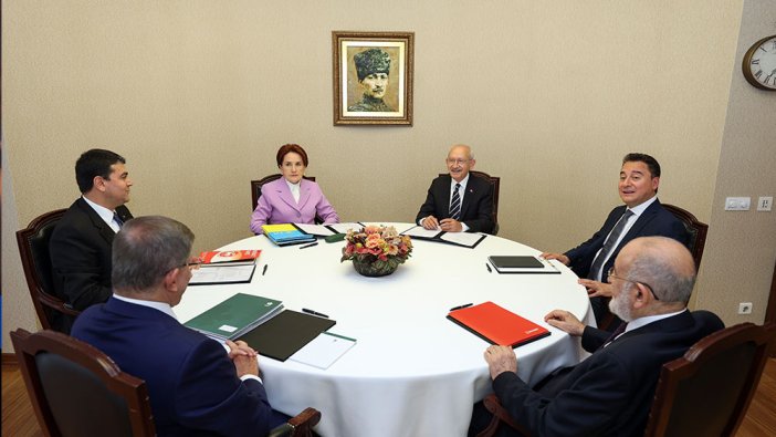 CHP ev sahiğliğindeki toplantı sona erdi: 6'lı masadan ortak bildiri yayımlandı