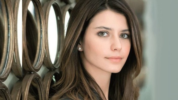 Beren Saat'ten makyajsız tatil pozu!