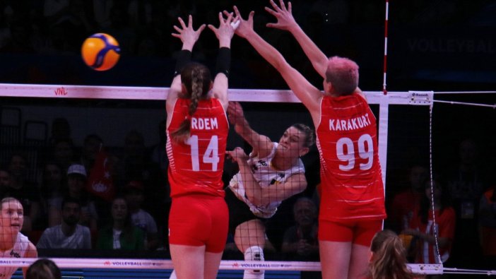 Filenin Sultanları, Sırbistan’a 3-0 mağlup oldu