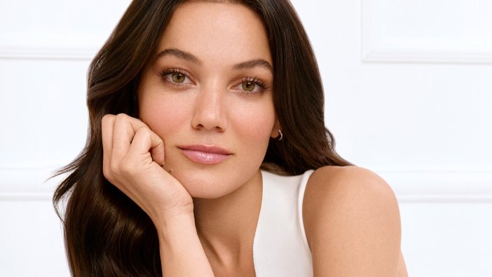 Güzel oyuncunun babasının mesleği şaşırttı! Bakın ne iş yapıyor?