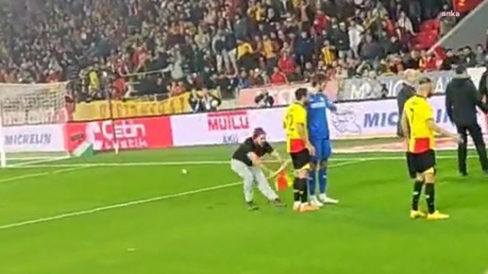 Çağ dışı holiganlık! Göztepe-Altay maçı tatil edildi