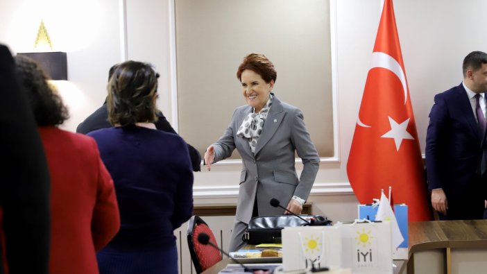 Meral Akşener partisinin yurt dışı temsilcileriyle bir araya geldi