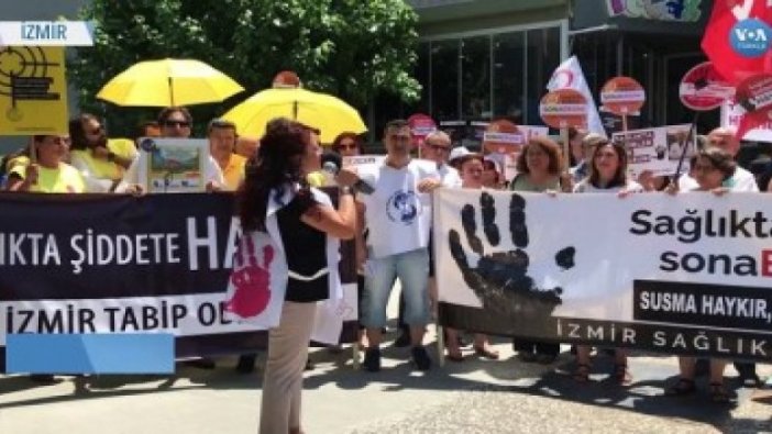 İzmir’de sağlık çalışanlarına şiddet protestosu!