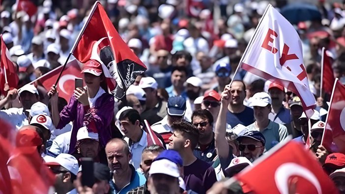 EYT'nin komisyona geleceği tarihi açıkladı: İşte yasanın çıkıp, maaşın yatacağı gün