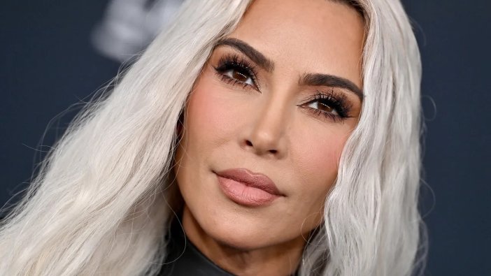 Kim Kardashian'ın Markası Skims'in ürettiği iç çamaşırı herkesi şoka uğrattı! 'Cips gibi...'