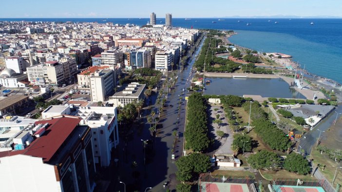 İskenderun'un çilesi bitmiyor: Deniz sokaklara taştı depremzedeler yersiz yurtsuz kaldı!