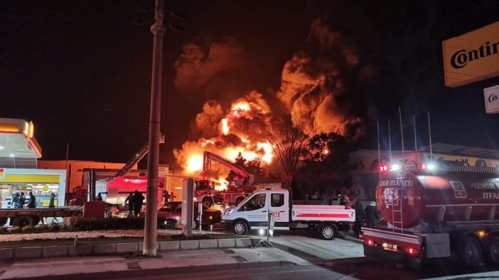 İzmir’de lastik bayisinde korkutan yangın!