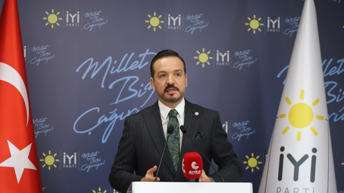 Kürşat Zorlu: 10 ildeki yerel gazetelere uzun vadeli kredi verilsin!