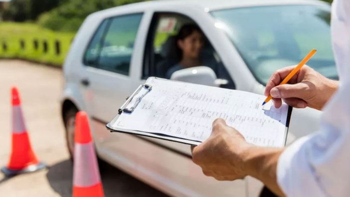 AB'de trafikte yeni dönem başlatıyor: Dijital ehliyet!