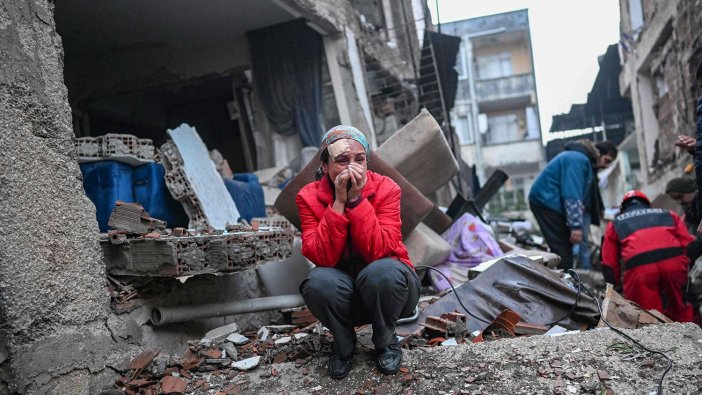 Depremden sonra yapılan ilk anket açıklandı: AKP'nin oyları çakıldı