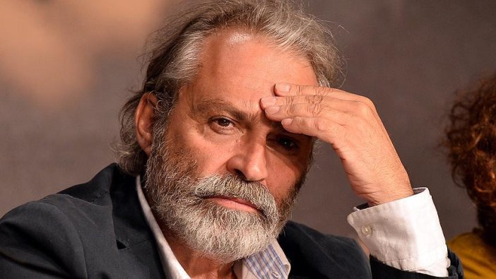 Haluk Bilginer sahnede fenalaşarak hastaneye kaldırıldı!