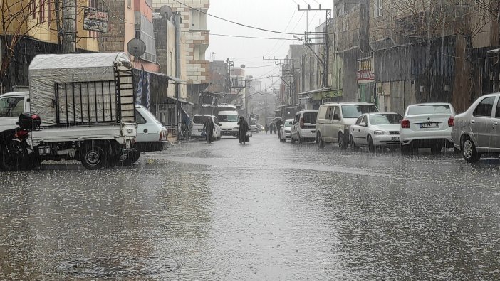 Depremin vurduğu Şanlıurfa’yı şimdi de sel vurdu!