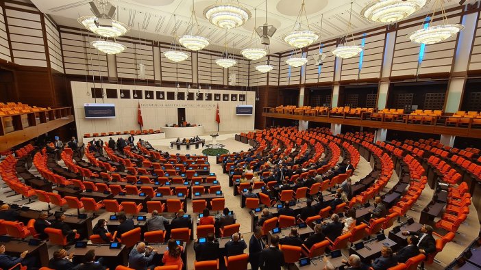 TBMM'de Afet Yeniden İmar Fonu kabul edildi