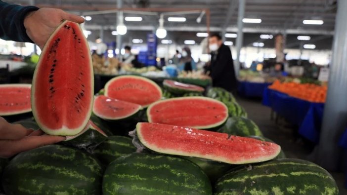 Tezgaha zamlı düştü: Karpuz diliminin fiyatı uçtu gitti!