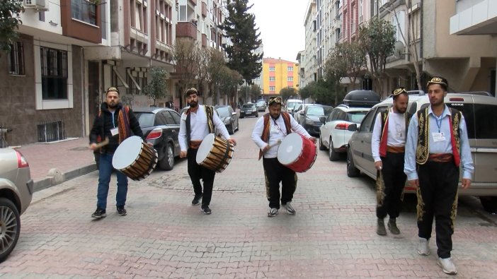 Ramazan’da korsan davulculara dikkat: Yaka kartına bakın!