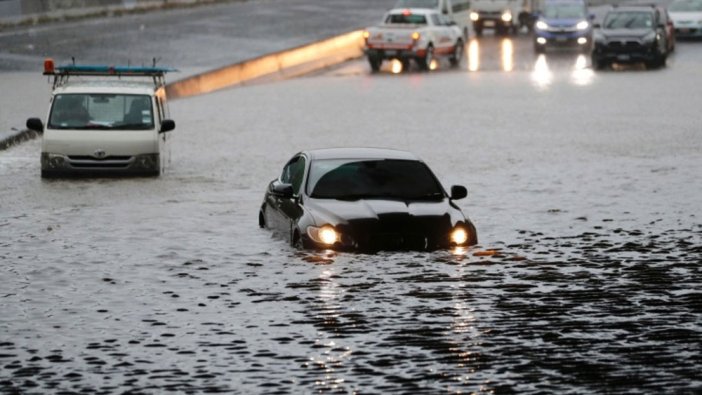 Meteoroloji'den korkutan uyarı! O illere sel ve yıldırım vuracak