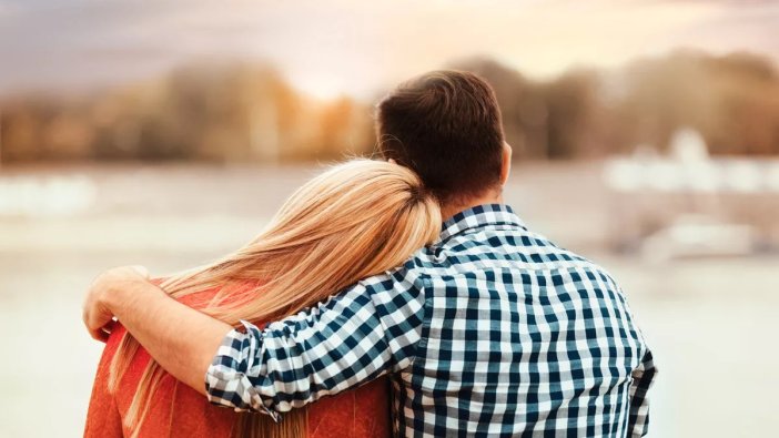 Rüyada hoşlandığın erkeği ve kadını görmek anlamı nedir?