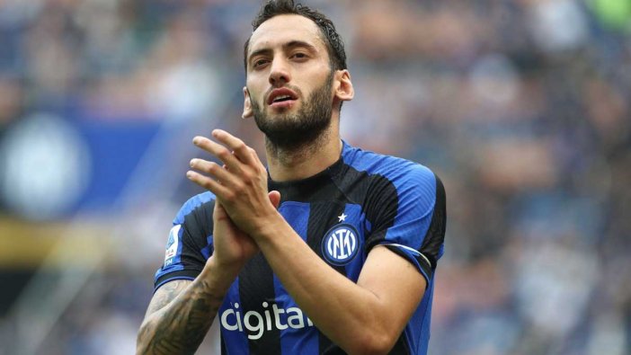 Hakan Çalhanoğlu’ndan yeni haber: Milli futbolcu imzayı atıyor!