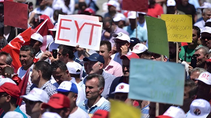 SGK uzmanı EYT'de bombayı patlattı: Bu yıl içinde maaş yok!