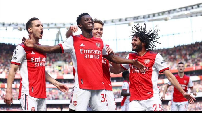 Yıllar sonra şampiyonluğu kutlamak isteyen taraftar isyan etti! Arsenal'ın ligdeki son maçı için belirlediği bilet fiyatına sıfır araba alınır