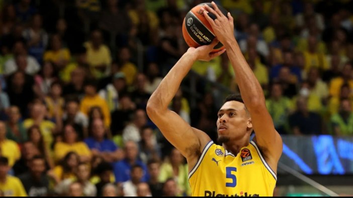 Wade Baldwin Maccabi ile nikah tazeliyor!