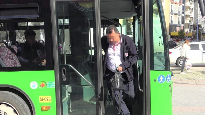 Kendisine yol veren şoförü darp edip kaçtı