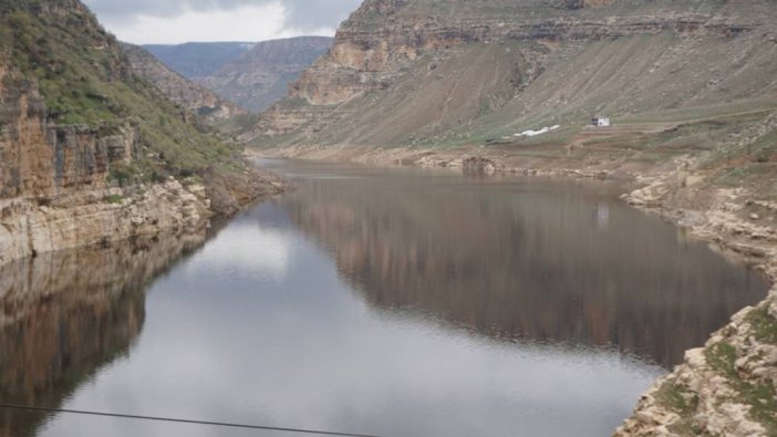 Dicle Nehri’nde korkutan manzara: Bu hangi felaketin habercisi?