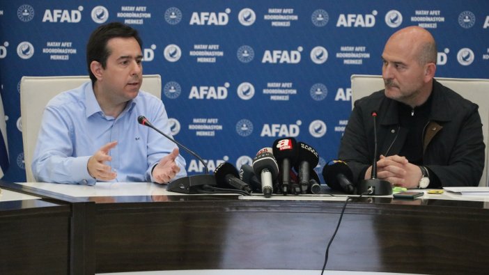 Yunanistan Göç ve İltica Bakanı Mitarakis, Türkiye'de deprem bölgesini ziyaret etti