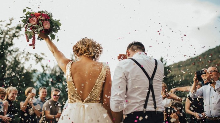 AKP'den evlenecek gençler için destek paketi! 10 yıl boyunca verilecek