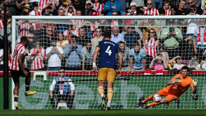 Premier Lig'de Newcastle United, üst üste 5. galibiyetini aldı