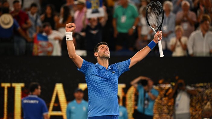 Novak Djokovic kortlara galibiyetle döndü