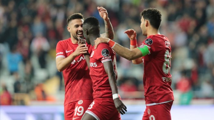 Antalya derbisinde Antalyaspor'un!