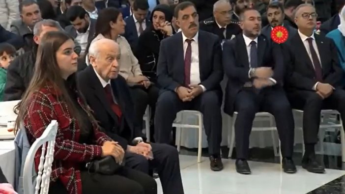 Erdoğan’ın konuşmasına damga vuran görüntü: Bahçeli daha fazla dayanamadı