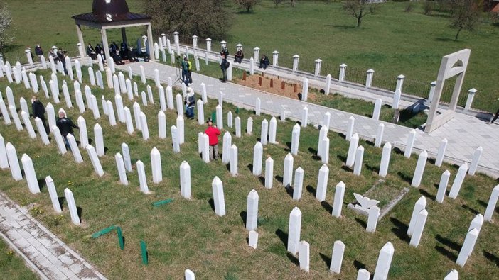 Bosna Hersek'teki Ahmiçi Katliamı'nın kurbanları törenle anıldı