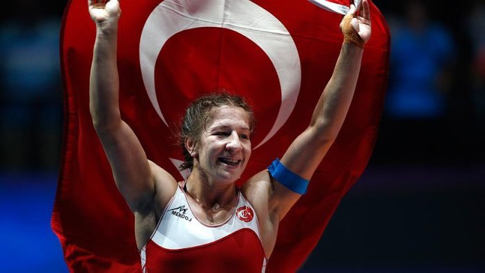 Yasemin Adar, Avrupa Güreş Şampiyonası'nda finale yükseldi