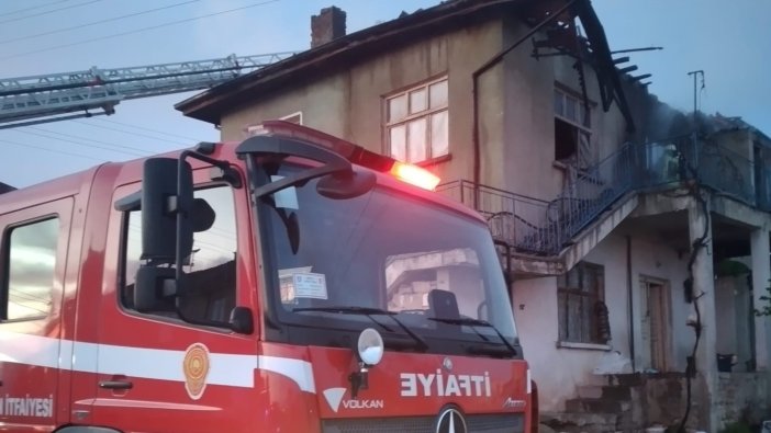 Karaman’da ev yangını korkuttu