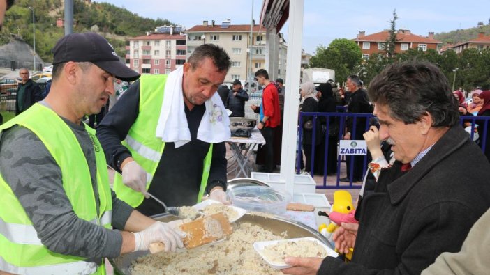 Kastamonu'da 131 yıllık bayram pilavı geleneği yaşatıldı