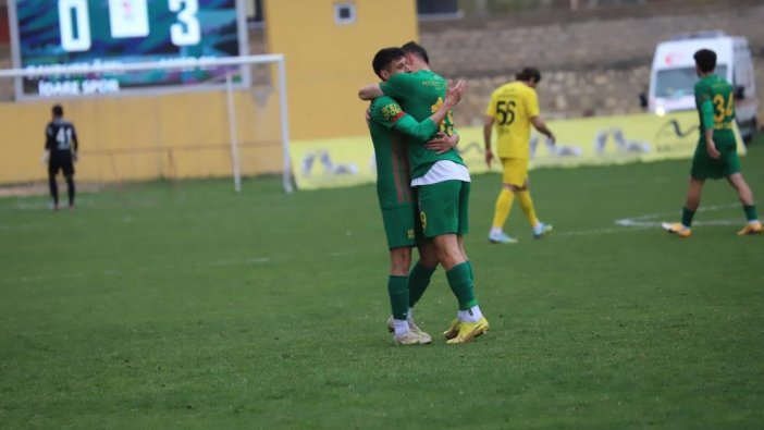 Amedspor play-off'u garantiledi