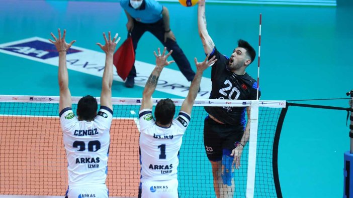 Halkbank Arkas Spor'u 3-0 ile geçti