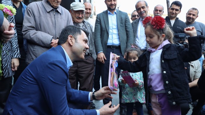 Bakan Kurum, Kağıthane'de esnaf ziyareti yaptı