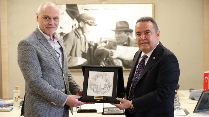 Başkan Böcek, Çek Cumhuriyeti Ankara Büyükelçisi Vacek'i ağırladı