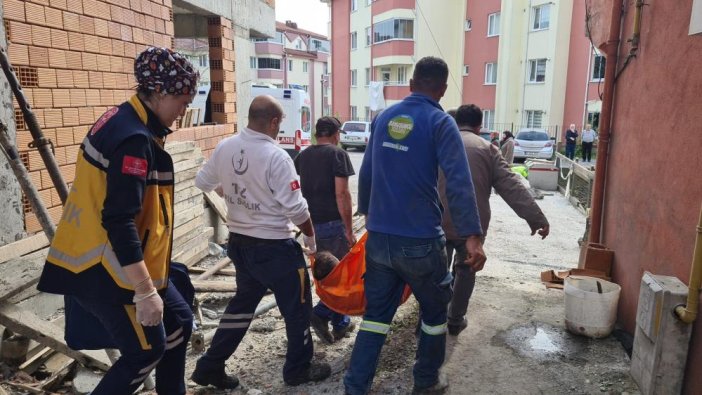 İnşaatta faciadan dönüldü: İşçiler akıma kapıldı