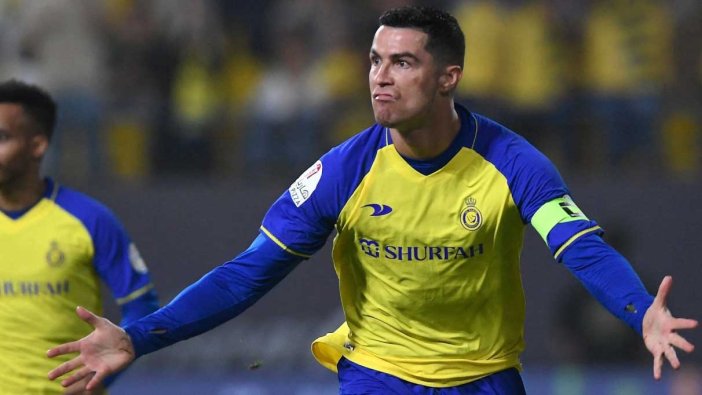 Ronaldo Al Nassr'ı şampiyonluk yarışında tuttu