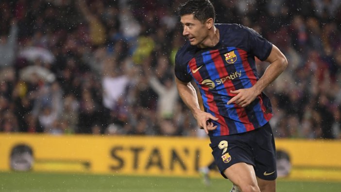 La Liga'da lider Barcelona, Real Betis'i 4-0 yendi