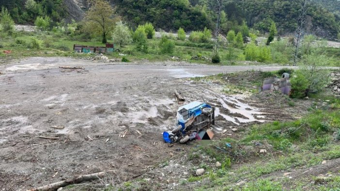 Dereye düşen patpatta can verdi