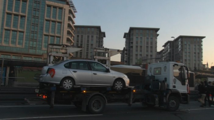 İstanbul’da 1 Mayıs görevine giden polis aracı kaza yaptı