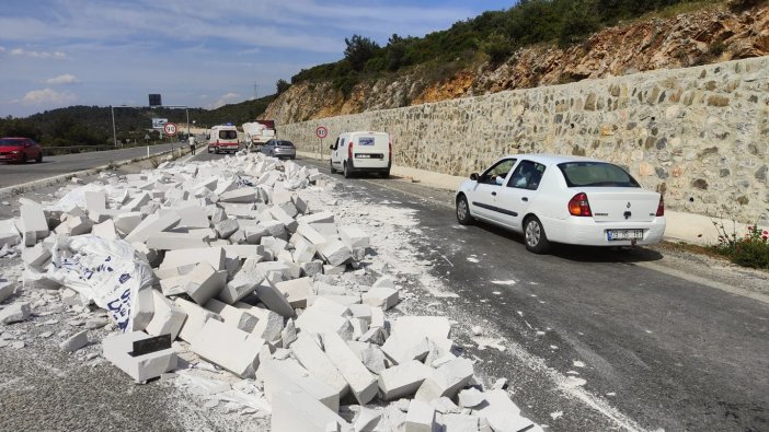 Facia ucuz atlatıldı: Gaz betonlar yola savruldu!